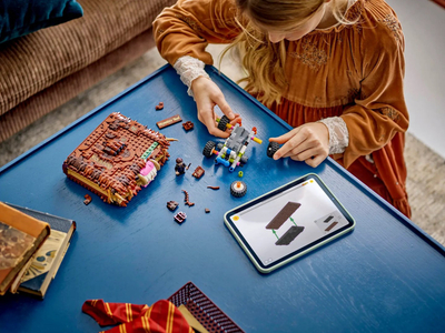 Lodër ndërtimi LEGO Harry Potter 76449, Chomping Monster Book of Monsters, me minifigurinë Neville Longbottom, shumëngjyrëshe