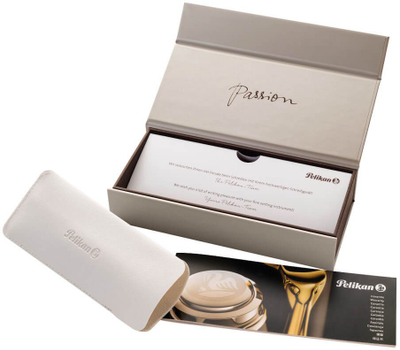 Stilolaps me bojë Pelikan Souverän M400, majë Medium, mekanizëm piston, i zi