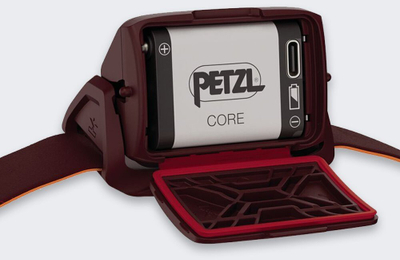 Dritë koke Petzl Actik Core, e rikarikueshme, LED, e kuqe