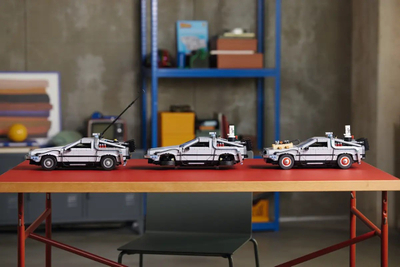 Set LEGO Creator Expert Back to the Future Time Machine 10300, makinë udhëtimi në kohë, model koleksionues