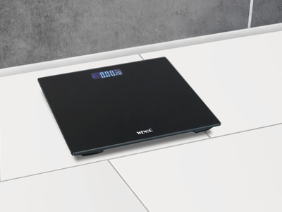 Peshore personale LCD, dixhitale, e zezë
