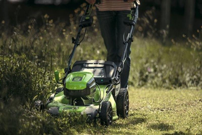 Kositëse me bateri Greenworks GD60LM51SP, 60V, gjerësi 51 cm, me vetështytje, jeshile