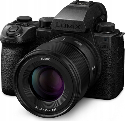 Aparat fotografik Panasonic Lumix DC-S5 Mark IIx, Full Frame, me lentë Lumix S 50mm f/1.8, i zi