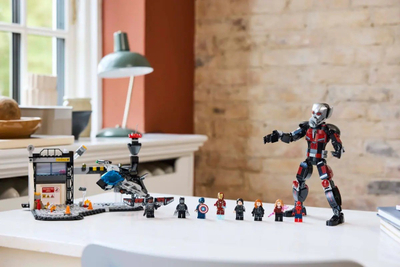Set ndërtimi LEGO Marvel Captain America Civil War 76314, 9 figurina, mbi 10 vjeç