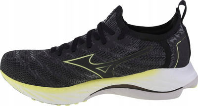 Atlete vrapimi Mizuno Wave Neo Wind M J1GC227852, të lehta, të zeza me jeshile