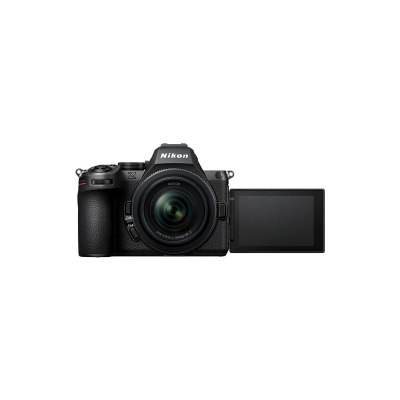Nikon Z5 II me 24-50mm F/4-6.3