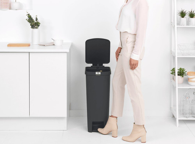 Koshi mbeturinash Brabantia 800023, me pedale, 40L, i zi
