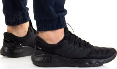 Atlete çunash Under Armour Charged Vantage 2, për stërvitje, të zeza