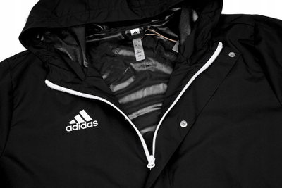 Xhaketë sportive Adidas Entrada 22 IK4010, që s’e merr uji, për burra, e zezë