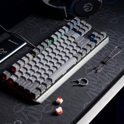 Tastierë gaming Endorfy Thock V2 TKL, mekanike, RGB, e zezë