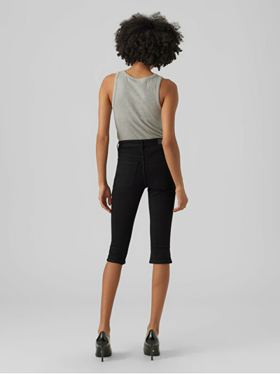 Pantallona të shkurtë VERO MODA VMJUDE Slim Fit, të zi