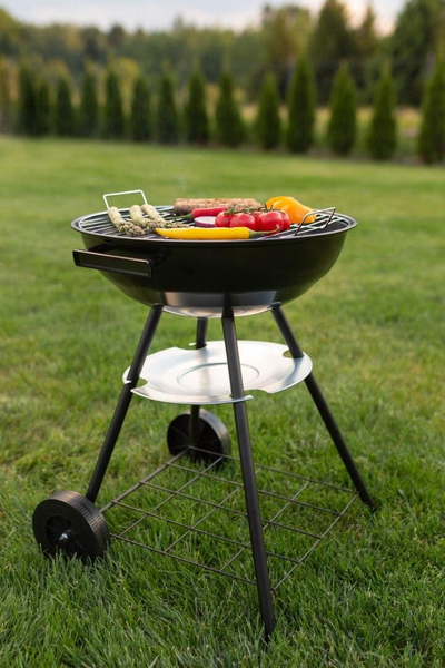 Grill kopshti me qymyr Blaupunkt GC401, diametër 41 cm, me kapak dhe termometër, i zi
