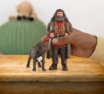 Set figurina Schleich Harry Potter Hagrid edhe Fang, 2 copë, multicolor