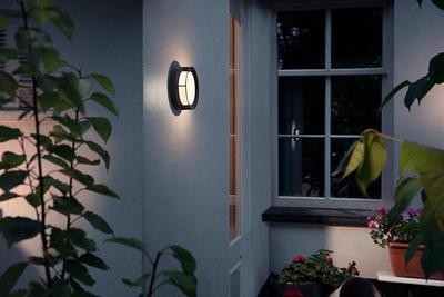Aplike murale e jashtme Philips Actea MyGarden, LED, formë e rrumbullakët, e zezë