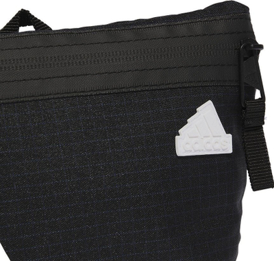 Çantë mesi Adidas FI Organizer HT4765, me rrip të rregullueshëm, material sintetik, e zezë