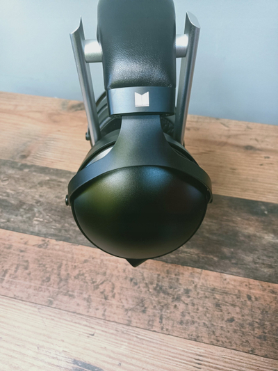 Слушалки Monoprice Monolith M1070C, планарни магнетни, over ear, со кабел 3.5mm, црни