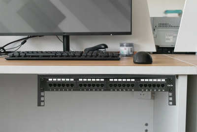 Kornizë montuese muri Digitus ZUB, 19", 2U, e zezë