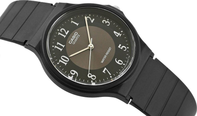 Orë burrash Casio MQ-24-1B3LLEG, kuarc, që s’e gjen gjë nga uji, e zezë