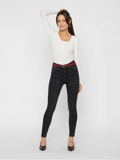 Bluzë PIECES PCKITTE Slim Fit, e bardhë