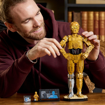 Фигура колекционерска Star Wars C-3PO, за фанови и колекционери, златна