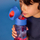 Shishe uji për fëmijë b.box Tritan, 600ml, me pipë, Superman, blu e kuqe
