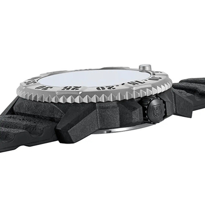 Set dhuratë për meshkuj Luminox Mil Spec, Orë dore + rrip rezervë, i zi/hirtë
