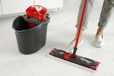 Set mop Vileda Ultramax XL, me kovë, 42 cm, e kuqe e bardhë
