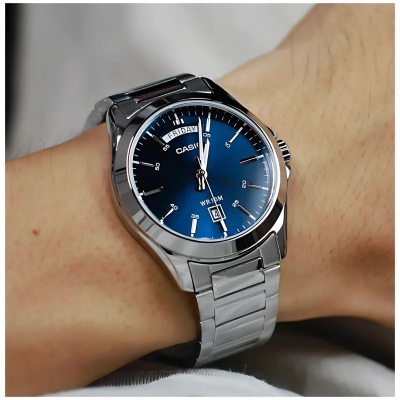 Orë dore Casio MTP-1370D-2A2V, e argjendtë/kaltër