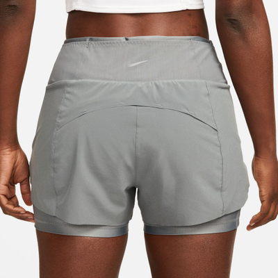 Кратки панталони за трчање Nike Dri Fit 2 in 1, Running, сива Smoke