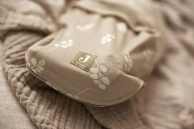 Mbeshtjelles 0-3 months Twig Olive Green