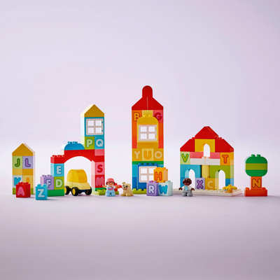 Set lodrash LEGO DUPLO Classic Alphabet Town 10935, edukim, shumëngjyrësh