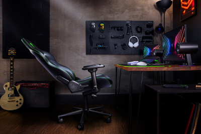 Играчка столица Razer Enki Armchair, механизам за навалување 152°, перница за глава, зелена