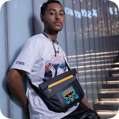Çantë shpine Divoom SlingBag V, me ekran LED 4.7", IP68, e zezë