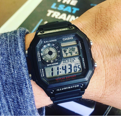Orë për meshkuj Casio, e zezë