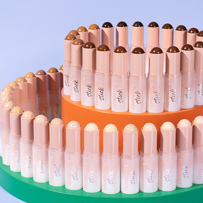Krem pudër Essence Make-up in a stick (Foundation Stick), 10 g
