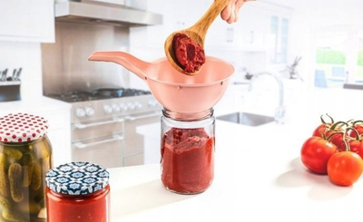 Hinkë e gjerë për kavanoza, plastike, me dorezë, e zezë