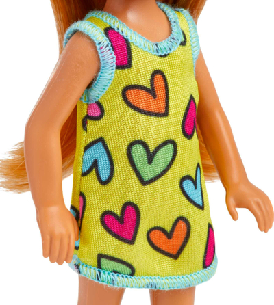 Kukull Barbie Chelsea me fustan me zemra, 15 cm, shumëngjyrësh