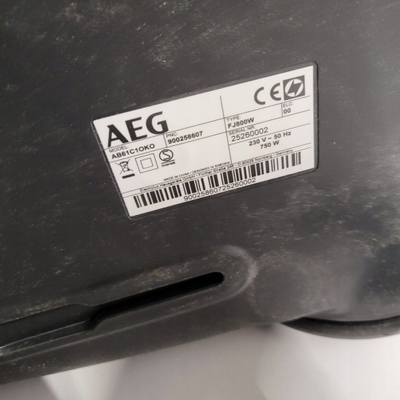 Fshesë me korent AEG Clean 6000 ECO AB61C2OKO, me thes, trup nga 65% plastikë e ricikluar, gri