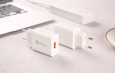 Karikues muri Foneng EU13, 3A, Quick Charge 3.0, me kabllo USB Lightning, i bardhë