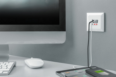 Prizë murale Digitus Charger Box, 1x USB C, 2x USB A, e bardhë