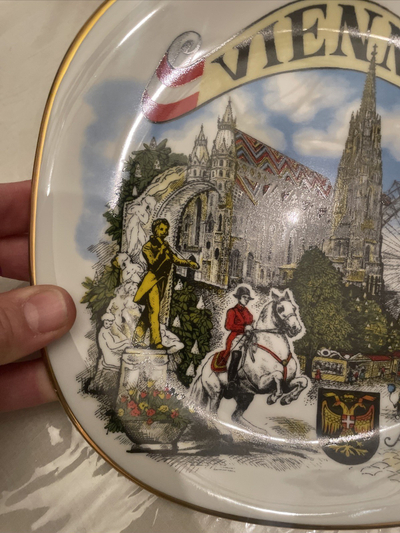 Pjatë dekorative Hassenpflug Vienna, porcelan, 20 cm, e bardhë me buzë me ar