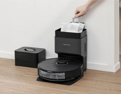 Robot pastrues Roborock S8 Plus, thithje 6000Pa, stacion vetëshkarkues, i zi