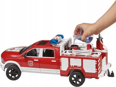 Lodër makinë zjarrfikse Bruder Dodge RAM 2500, 1:16, me dritë edhe zë, e kuqe