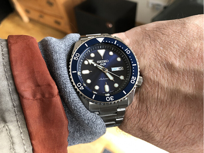 Orë dore Seiko 5 Sports Automatic SRPD51K1
