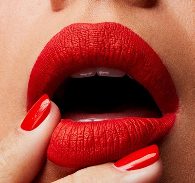 Течен кармин MAC Retro Matte Liquid Lipcolour, Quite the Standout, мат, црвено-портокалов