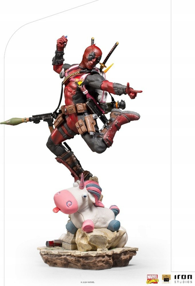 Figurë koleksionuese Iron Studios Marvel Deadpool Deluxe, shkallë 1/10, 24 cm, e kuqe me të zezë
