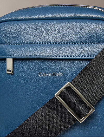 Çantë për meshkuj Calvin Klein, e kaltër