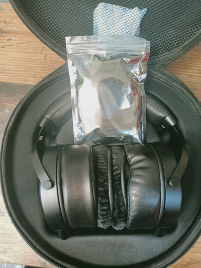 Слушалки Monoprice Monolith M1070C, планарни магнетни, over ear, со кабел 3.5mm, црни