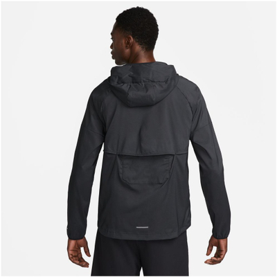 Машка јакна Nike Windrunner Repel, отпорна на вода, со капуљача, црна
