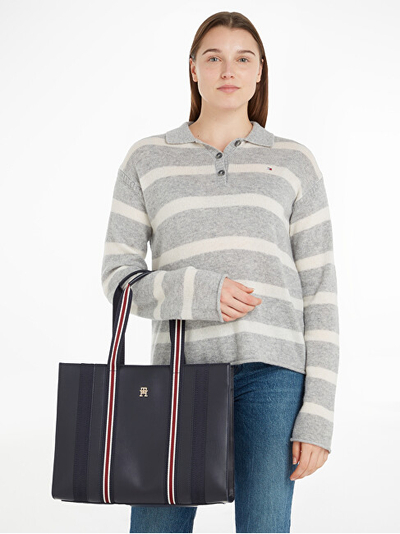 Çantë krahu për femra Tommy Hilfiger, e zezë